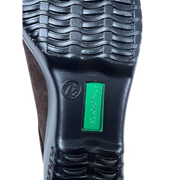 Thom McAn Womens 7.5 Brown Suede Slip On Clogs Shoes - Picture 10 of 11